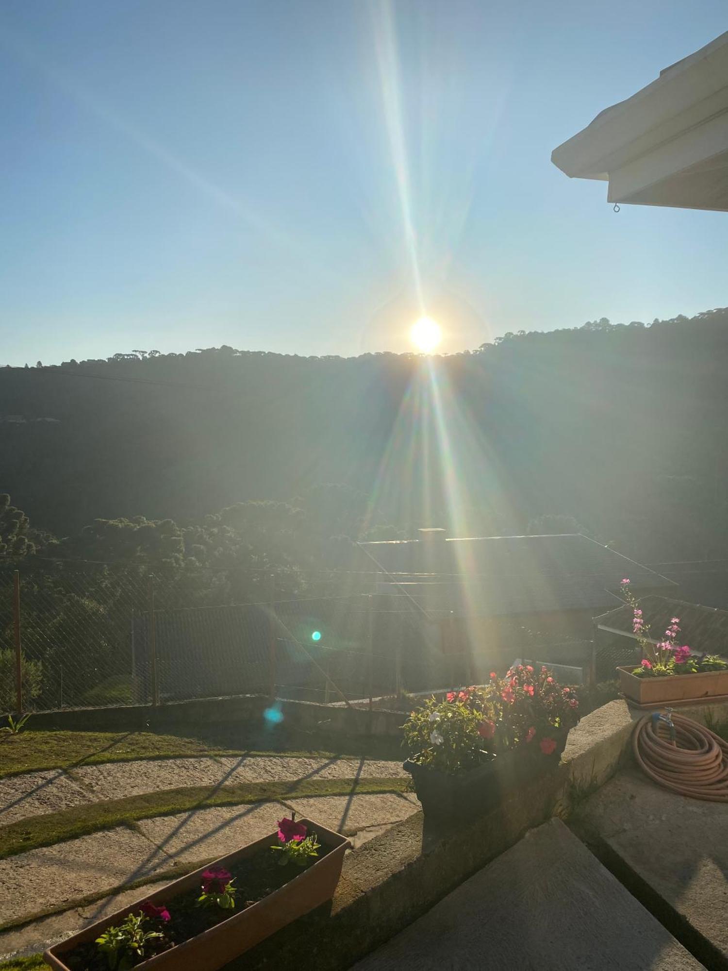 Casa Aconchegante Na Montanha Daire Campos do Jordao Dış mekan fotoğraf