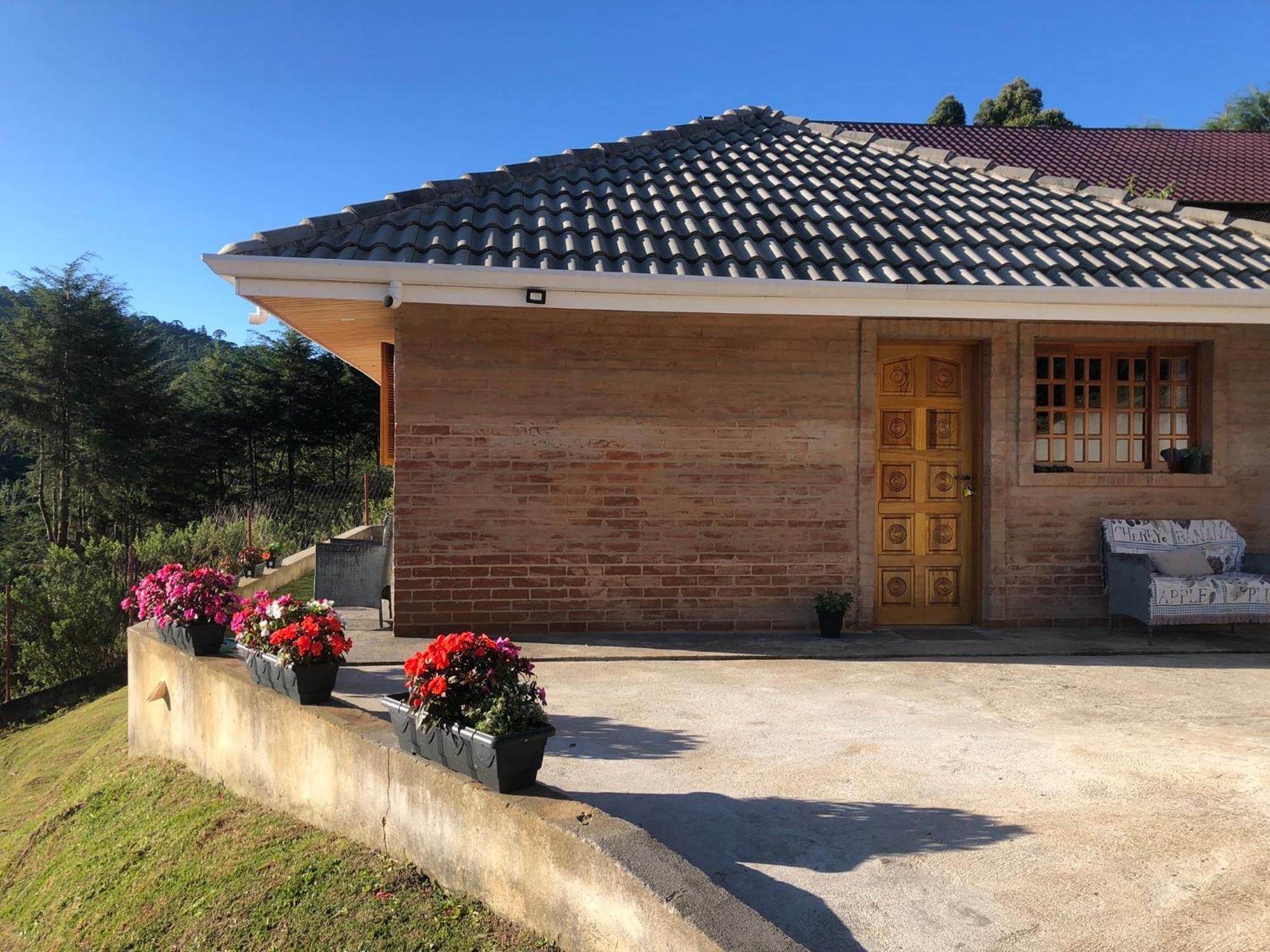 Casa Aconchegante Na Montanha Daire Campos do Jordao Dış mekan fotoğraf