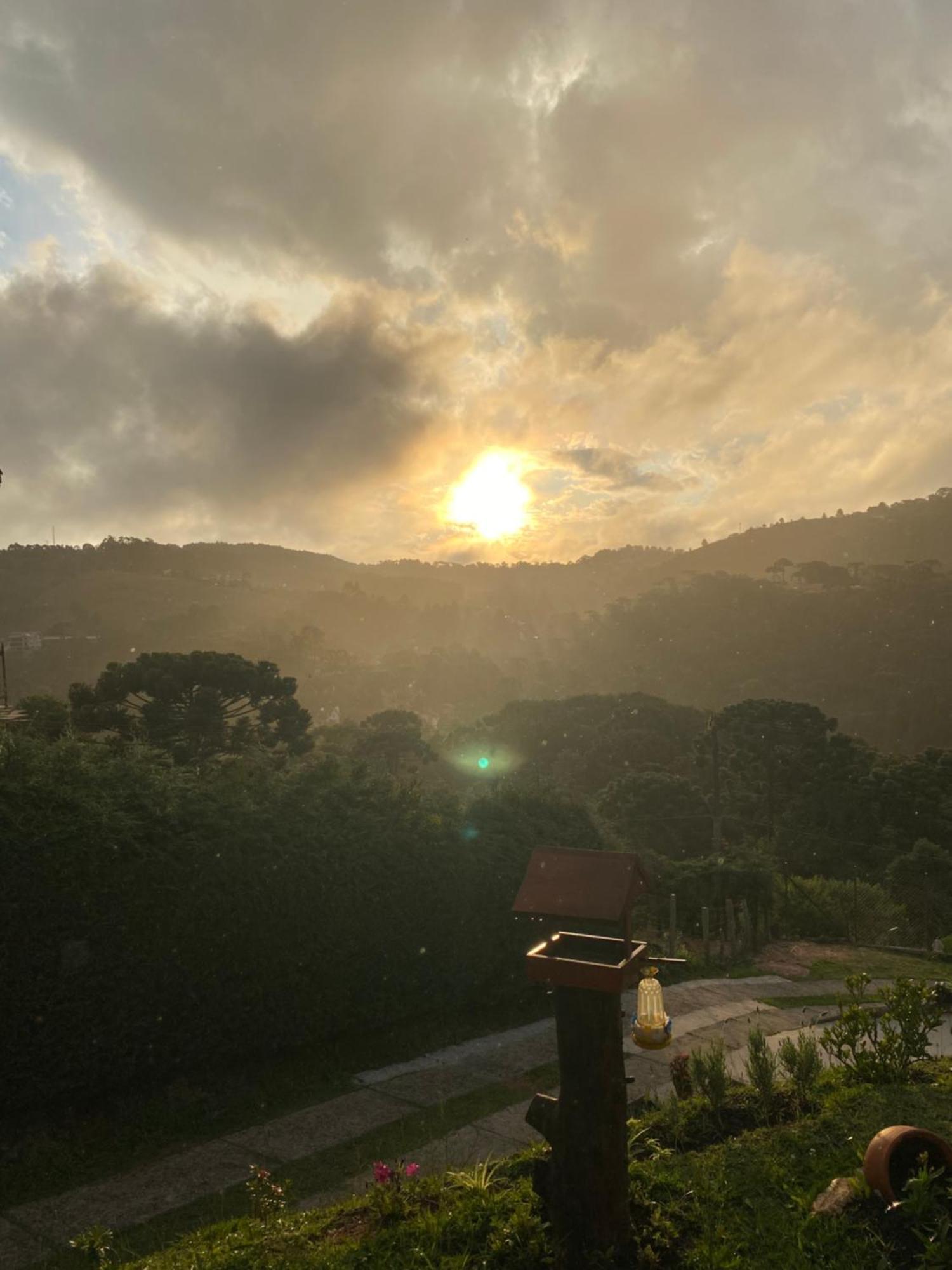 Casa Aconchegante Na Montanha Daire Campos do Jordao Dış mekan fotoğraf
